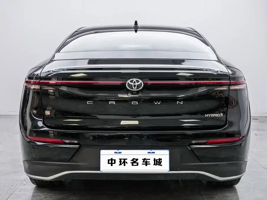 Toyota Crown SportCross — миниатюра 16