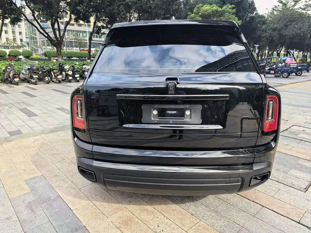 ROLLS-ROYCE CULLINAN