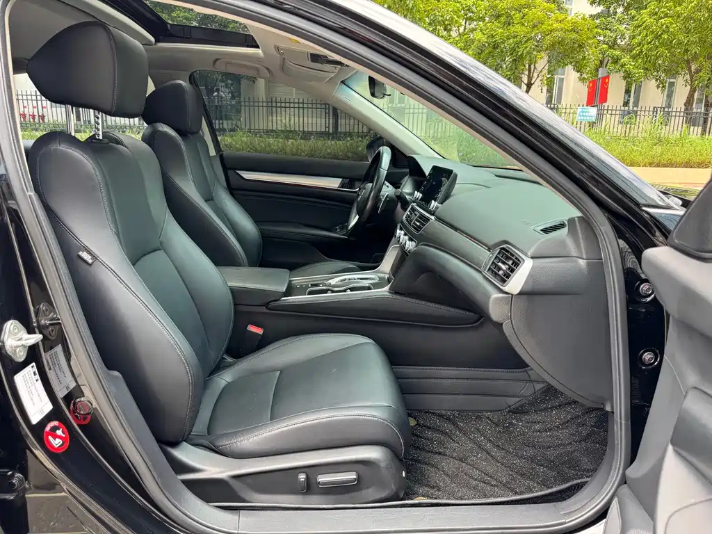 Honda Accord — миниатюра 14