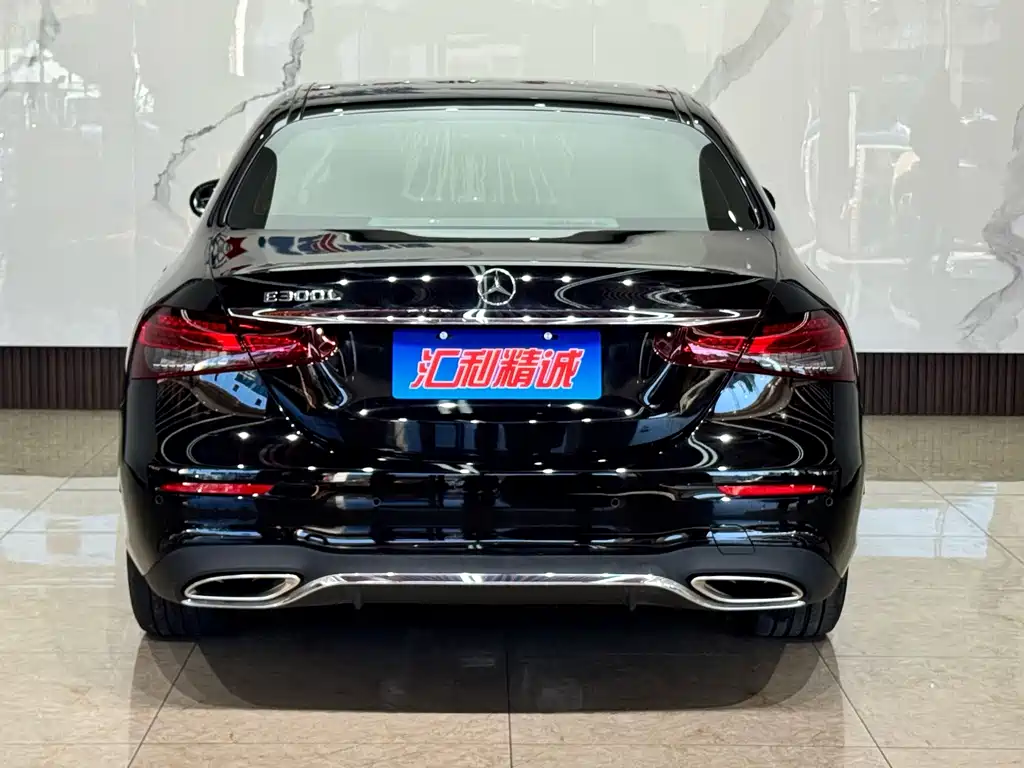 Mercedes-Benz E-Class — миниатюра 5
