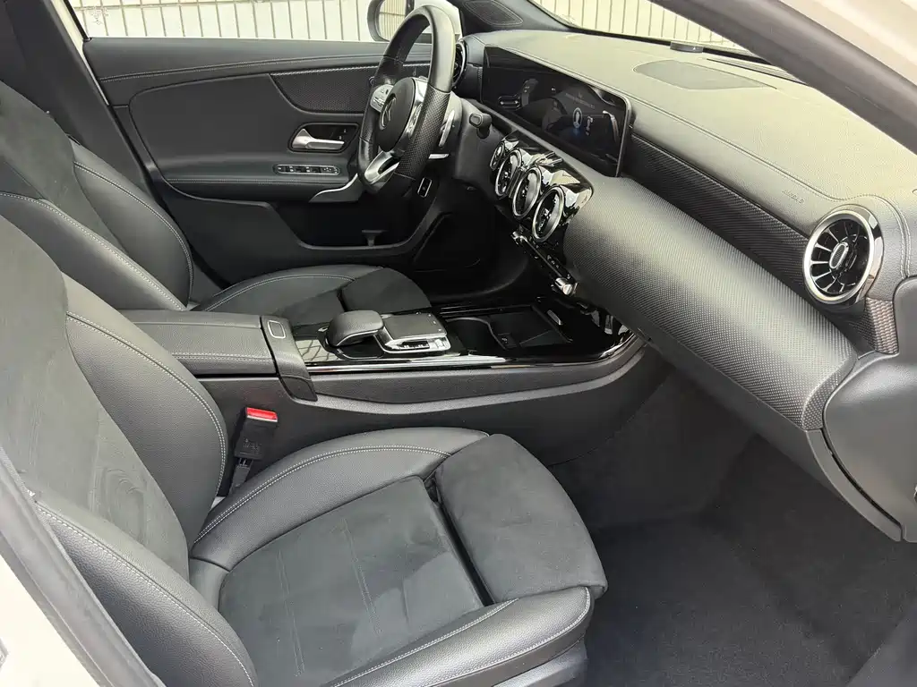 Mercedes-Benz A-Class — миниатюра 9