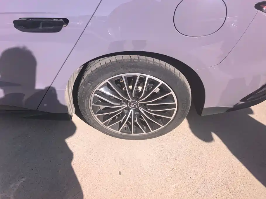BYD Han — миниатюра 6