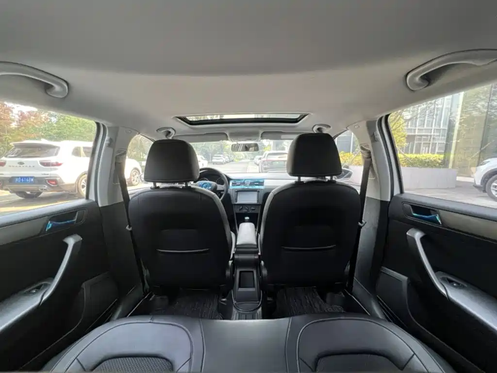 Skoda Rapid Spaceback — миниатюра 9