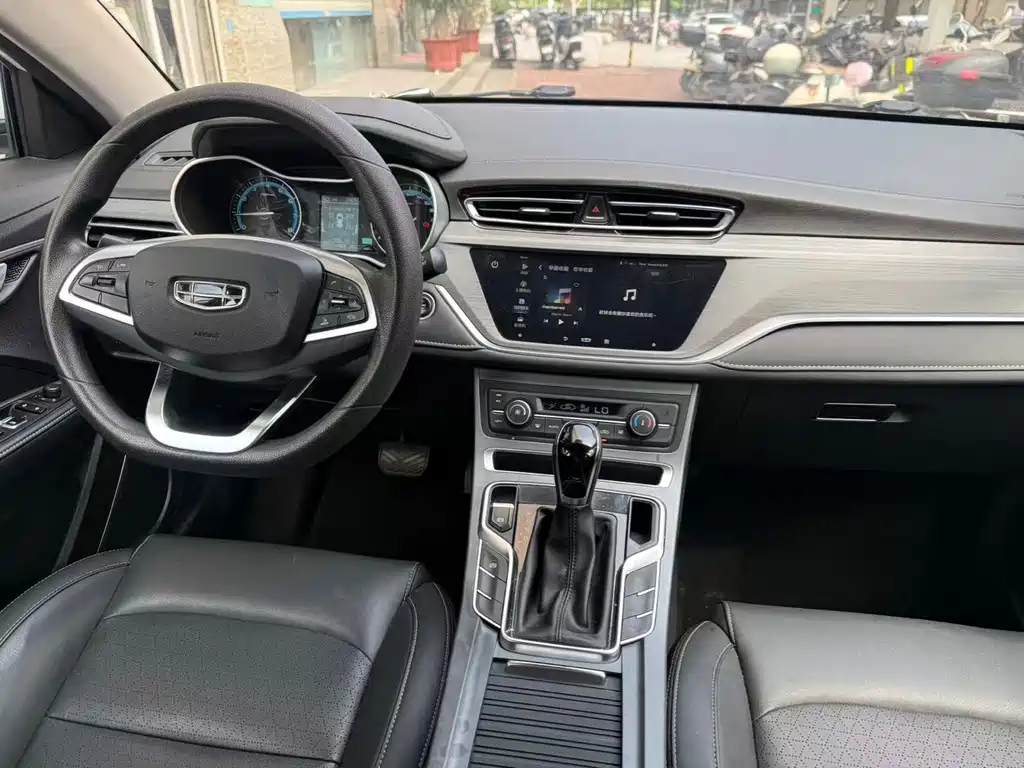 Geely Emgrand — миниатюра 7