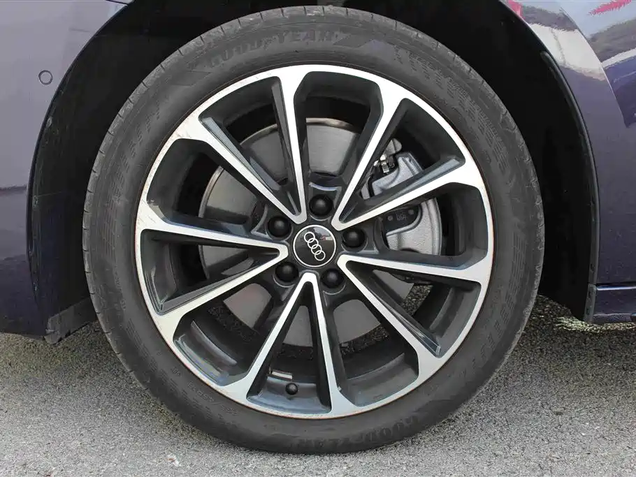 Audi A5L — миниатюра 9