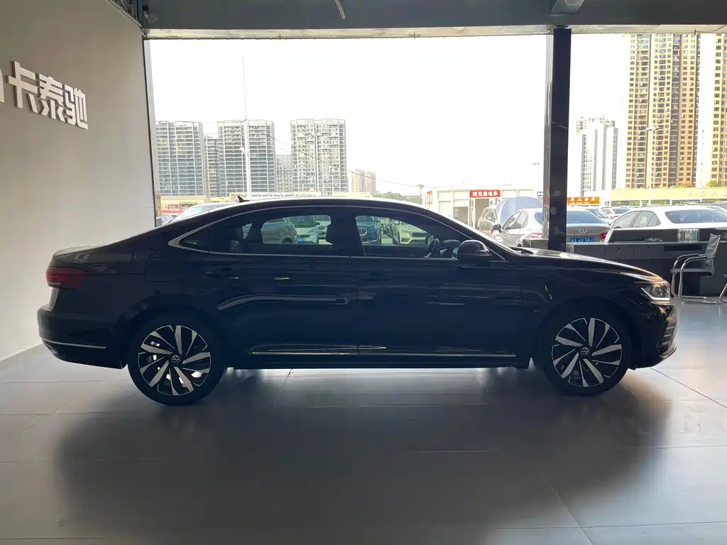 Volkswagen Passat — миниатюра 7