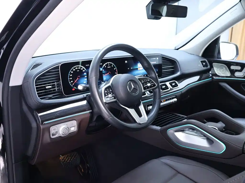 Mercedes-Benz GLE (Import) — миниатюра 11