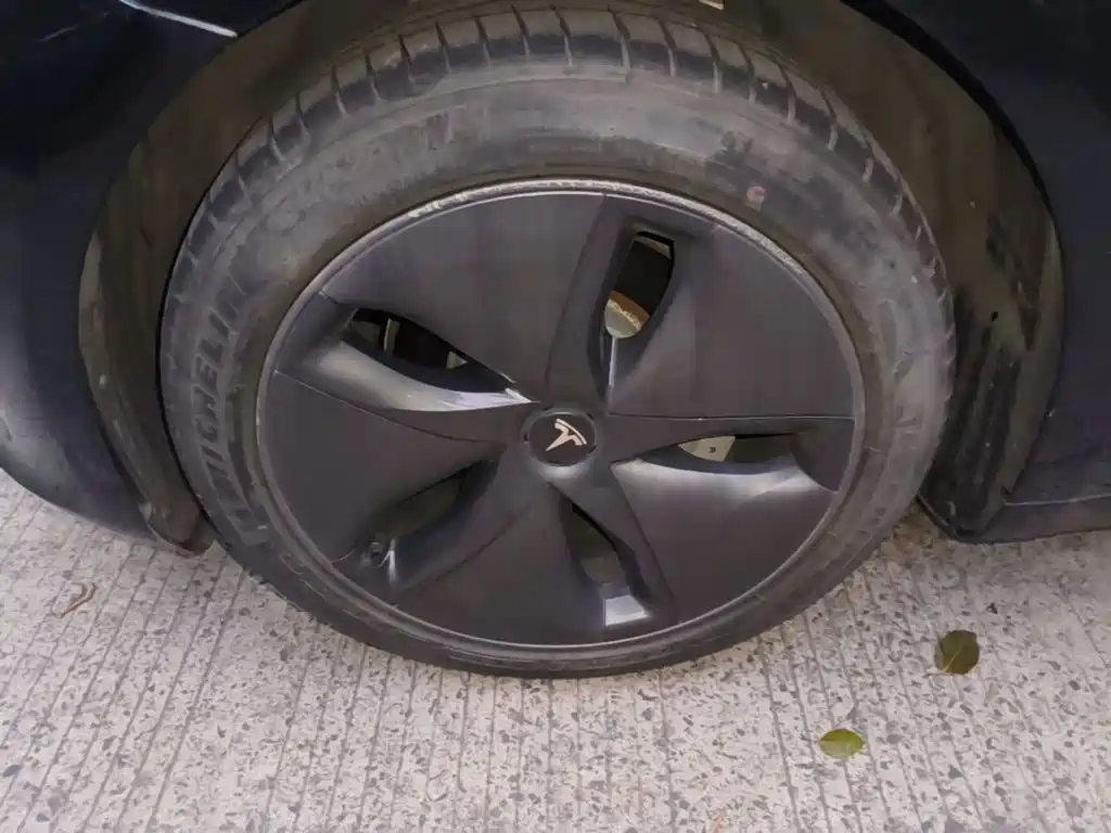 Tesla Model 3 — миниатюра 23