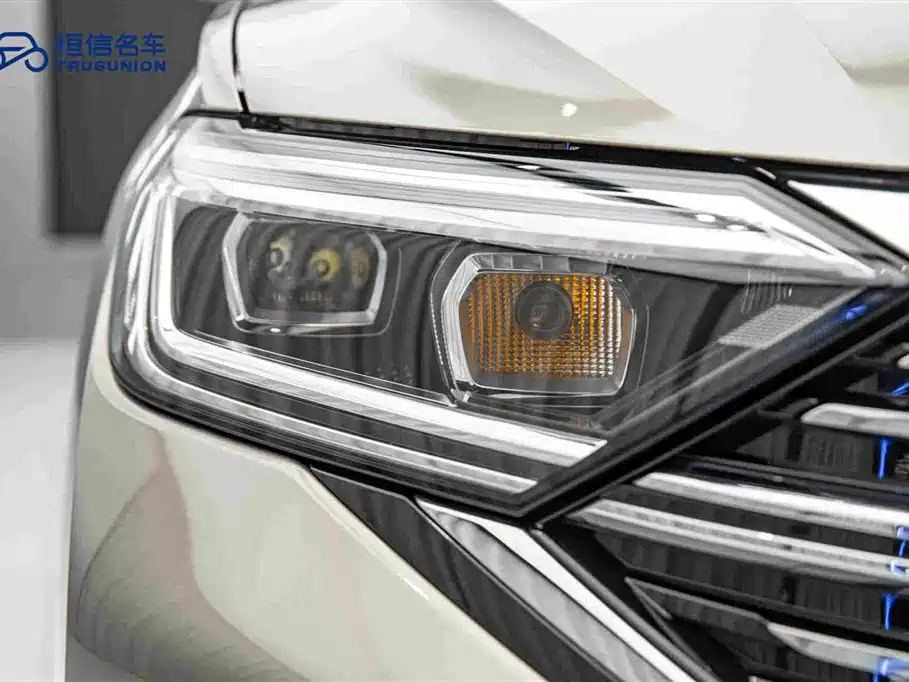 Volkswagen Sagitar — миниатюра 10
