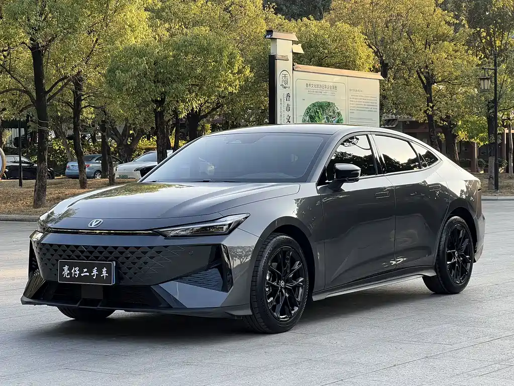 Changan UNI-V 2025