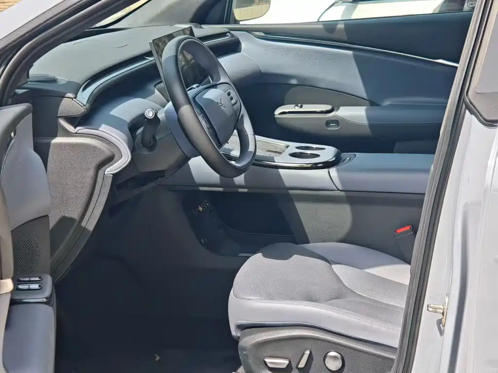 XPeng G7 — миниатюра 6
