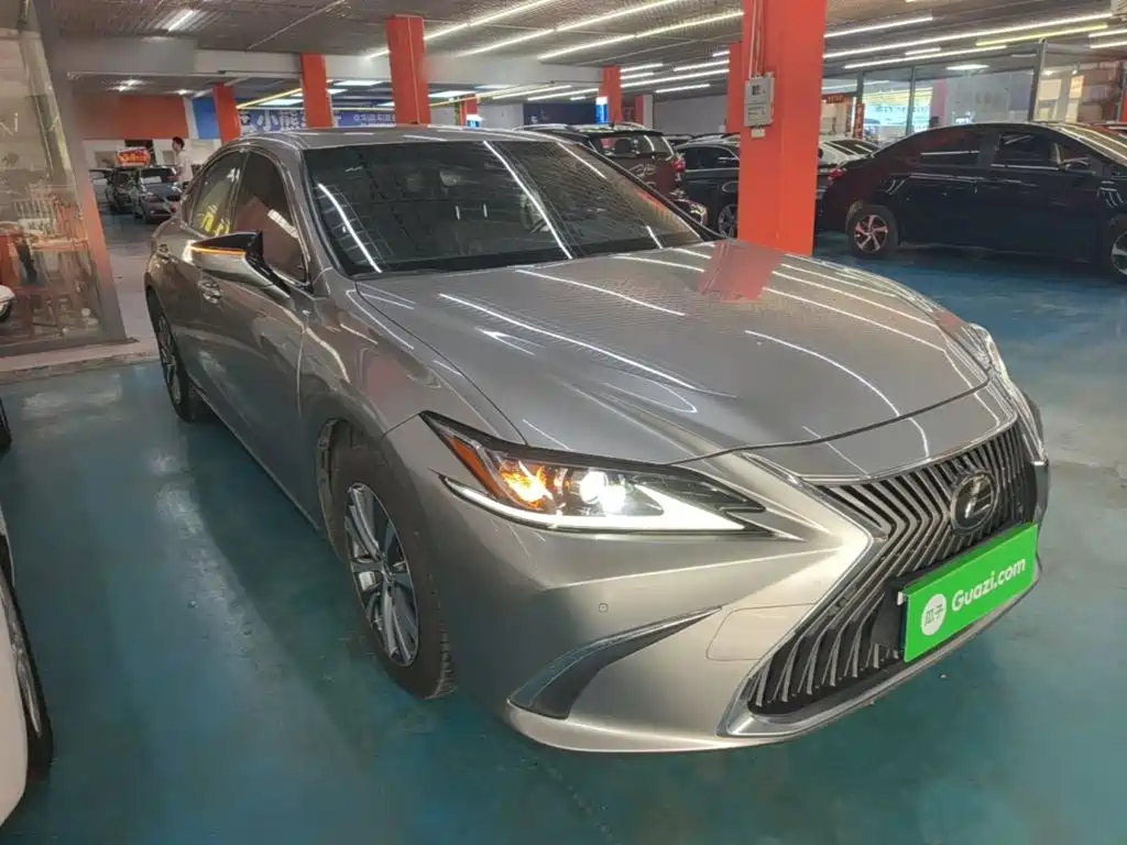 Lexus ES — миниатюра 4