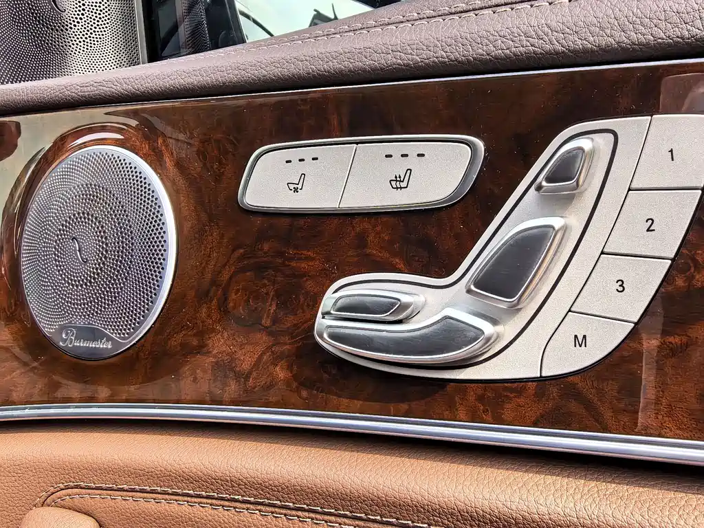 Mercedes-Benz E-Class — миниатюра 9