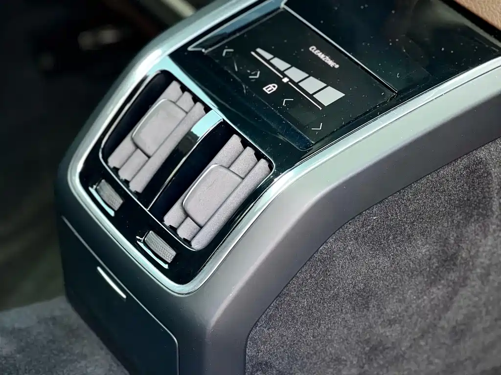 Volvo S90 — миниатюра 16