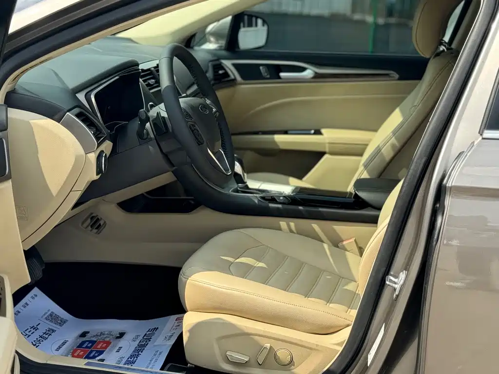 Ford Mondeo — миниатюра 6
