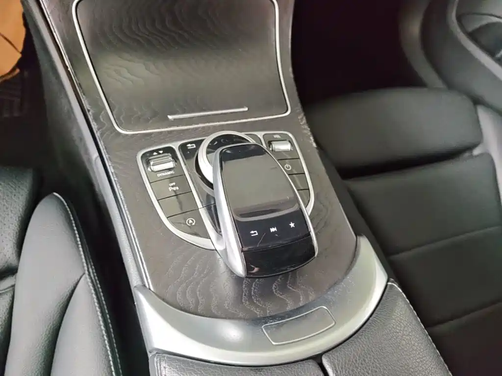 Mercedes-Benz C-Class — миниатюра 14
