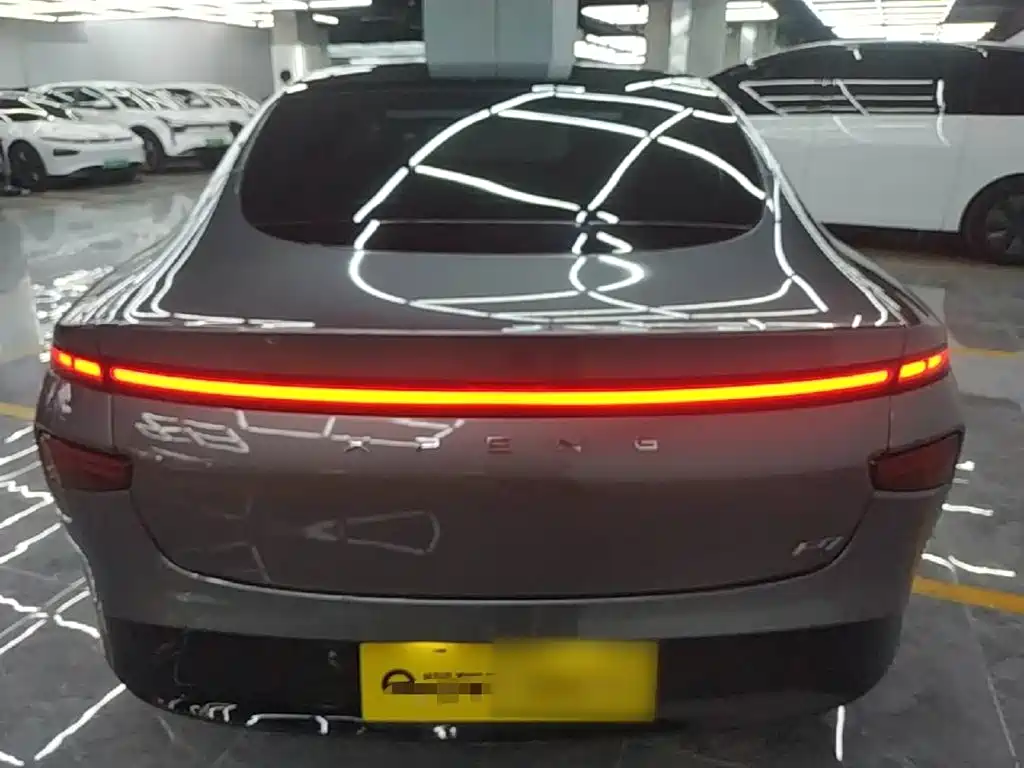 XPeng P7 — миниатюра 6