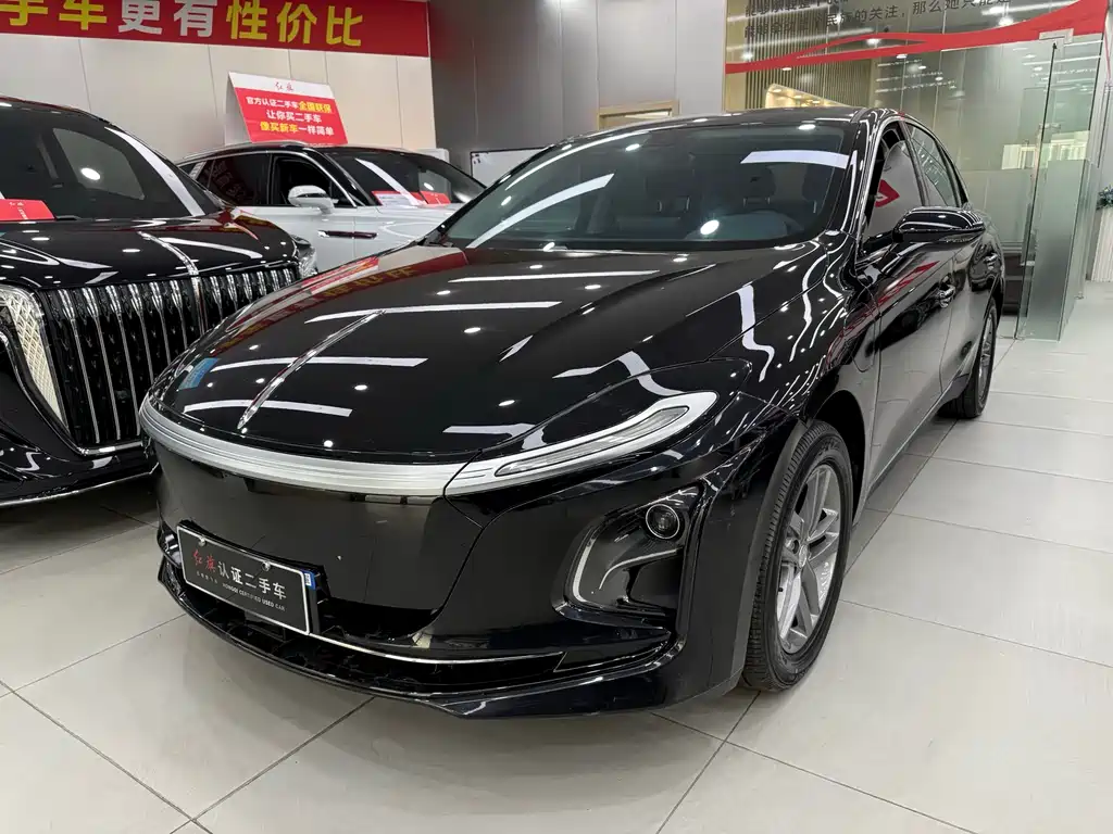 Hongqi HONGQI E QM5