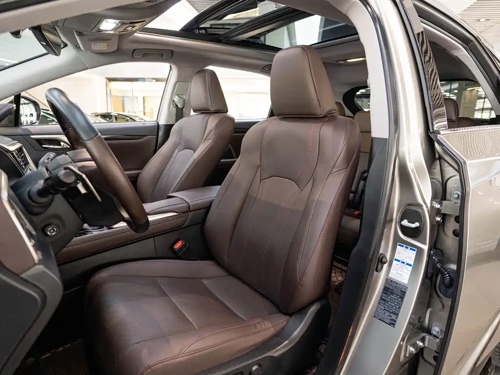 Lexus RX — миниатюра 11