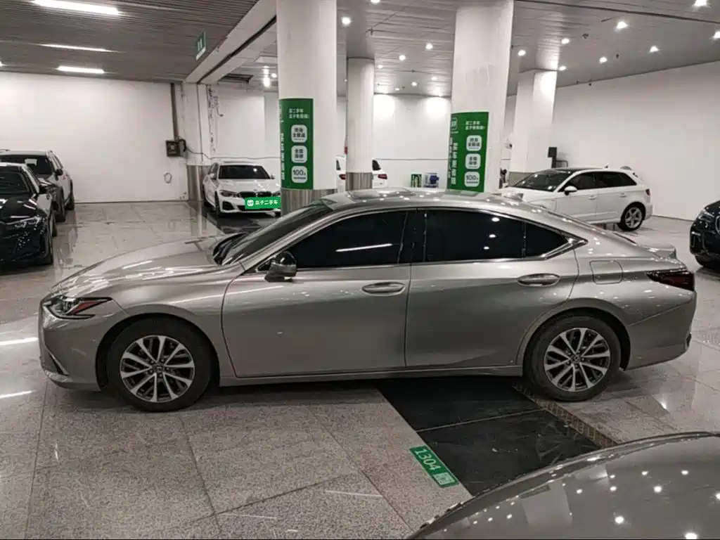 Lexus ES — миниатюра 25