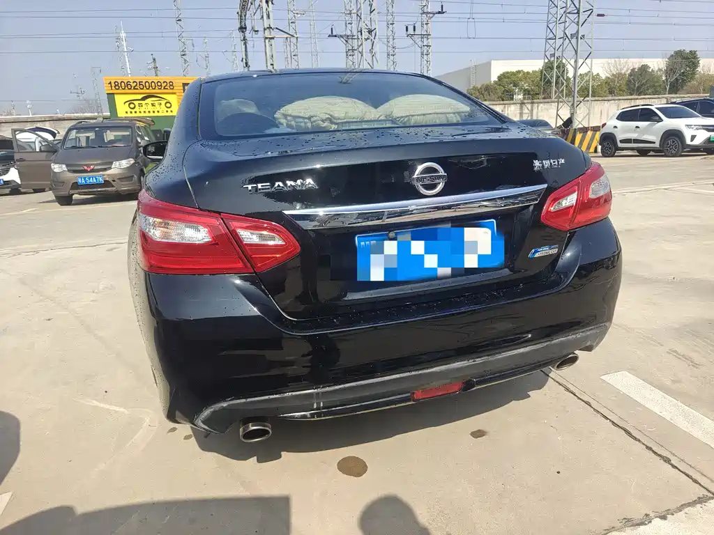 NISSAN TEANA