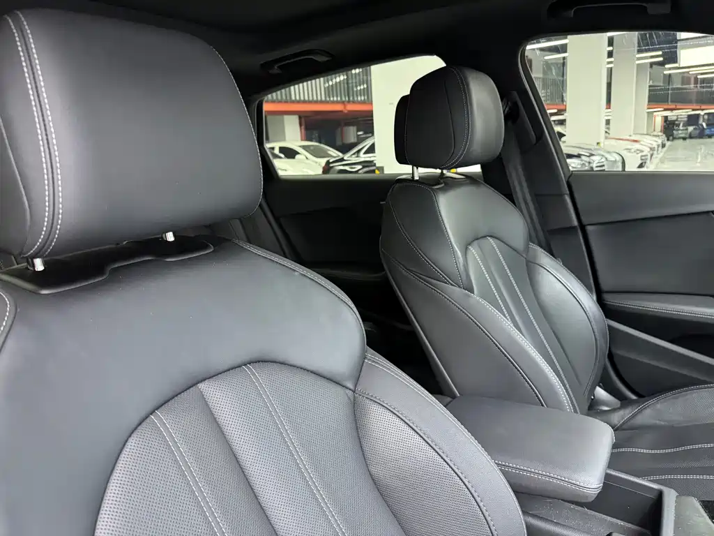 Audi A4L — миниатюра 18