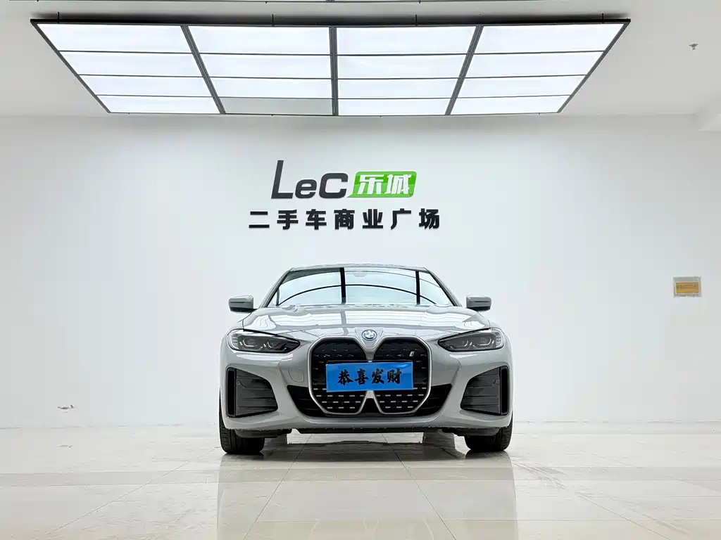 BMW i4 — миниатюра 2