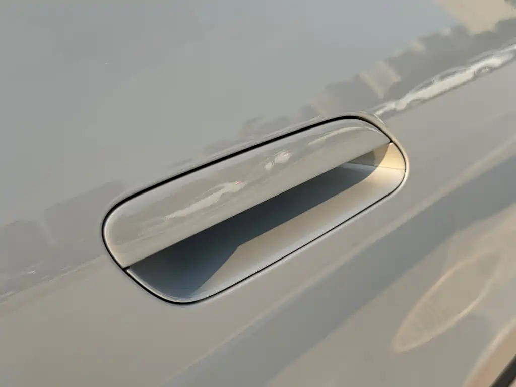 Xiaomi SU7 — миниатюра 32