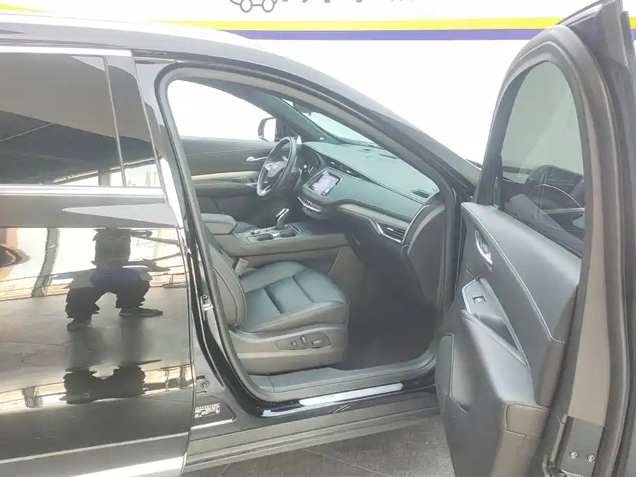 Cadillac XT4 2022 28T Luxury