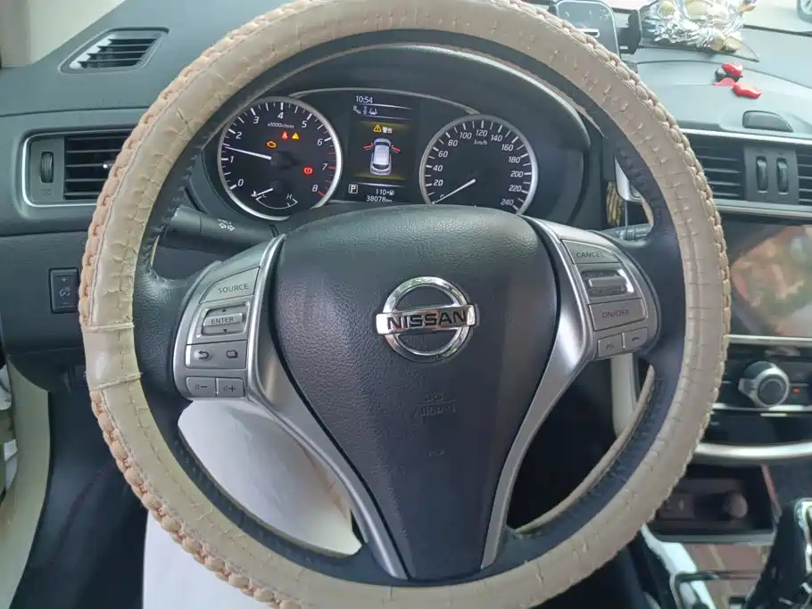 Nissan Tiida — миниатюра 15