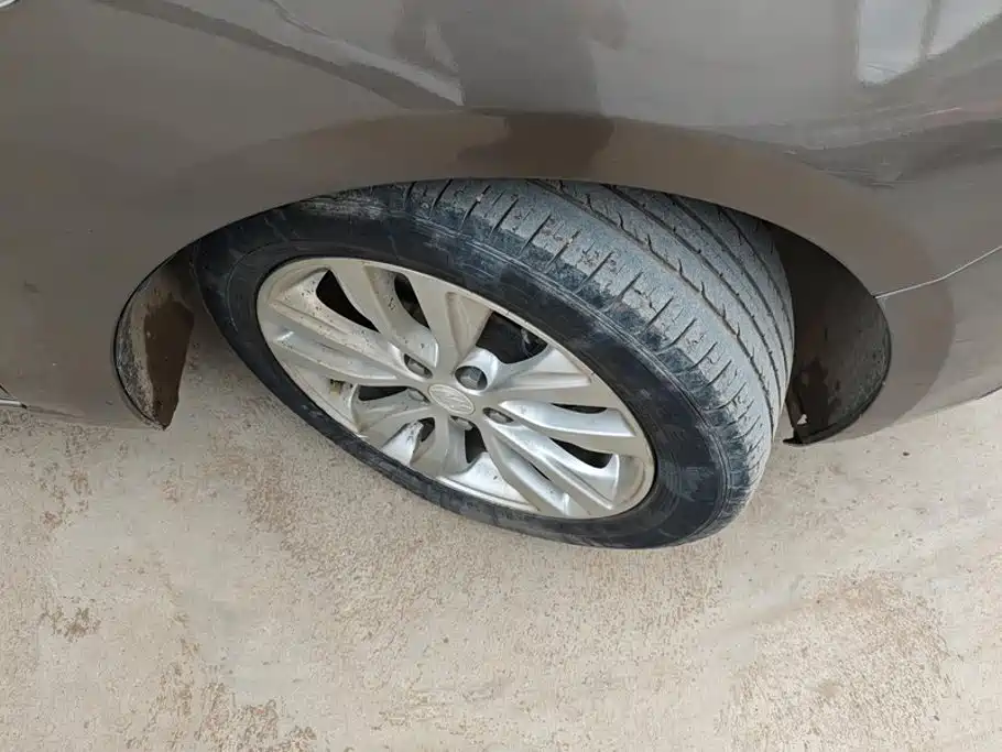 Buick Excelle — миниатюра 6