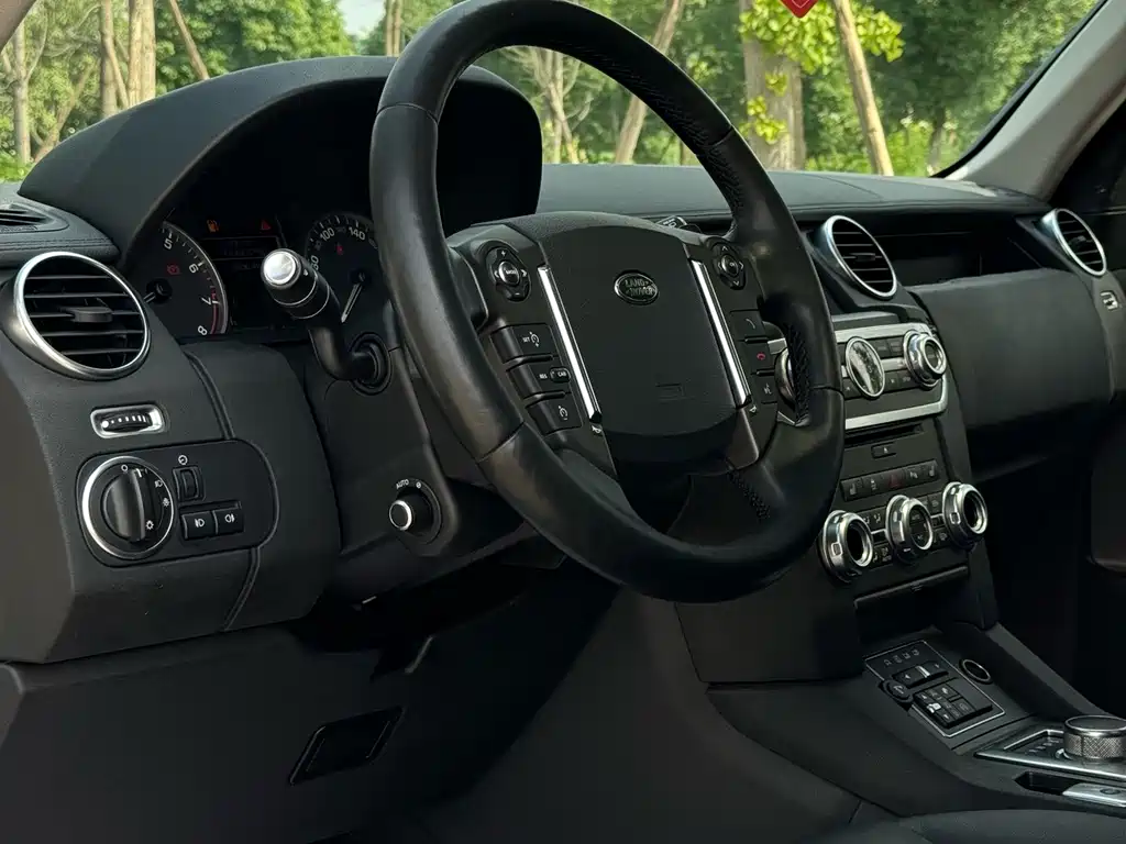 Land Rover Discovery — миниатюра 2