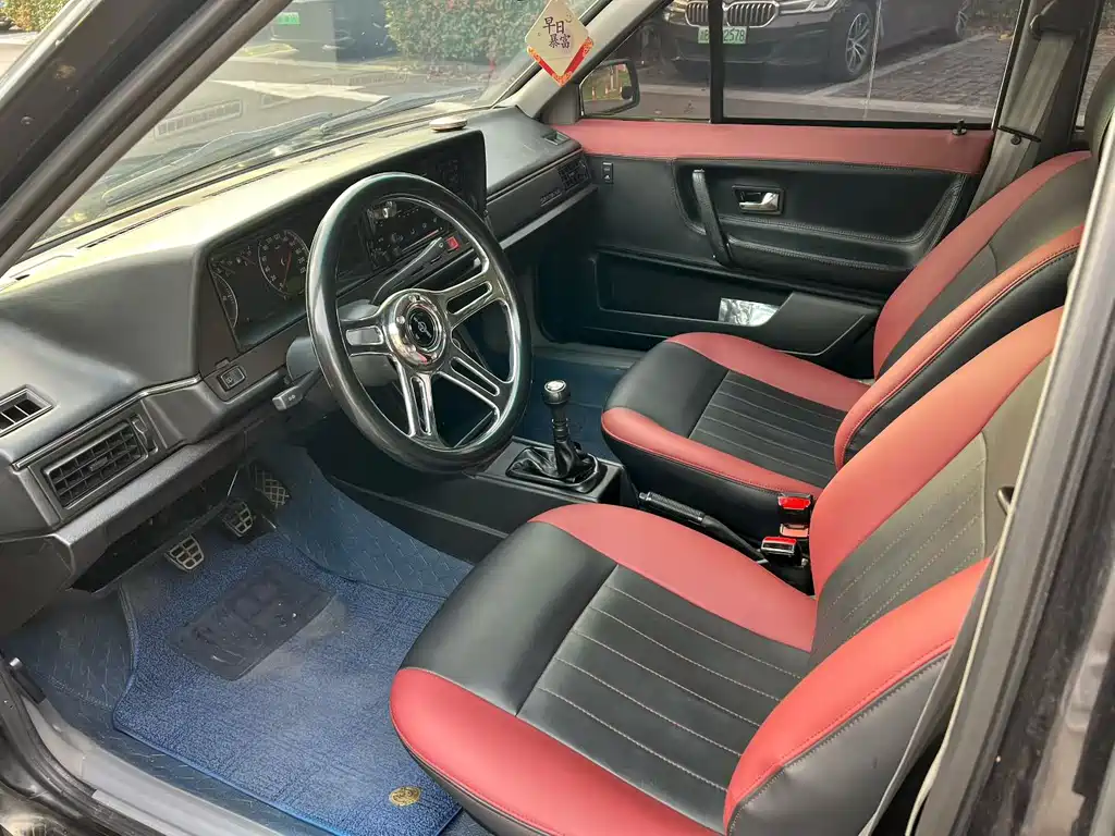 Volkswagen Santana Classic — миниатюра 6