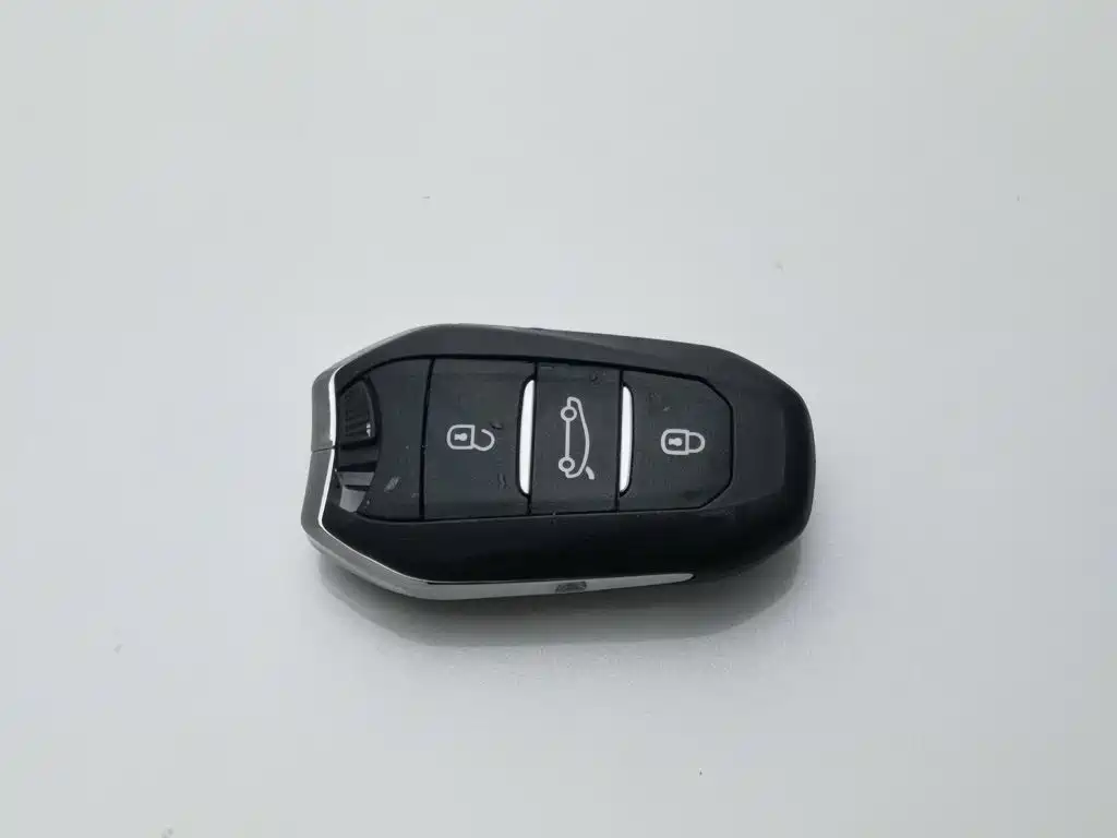 Peugeot 408 — миниатюра 19