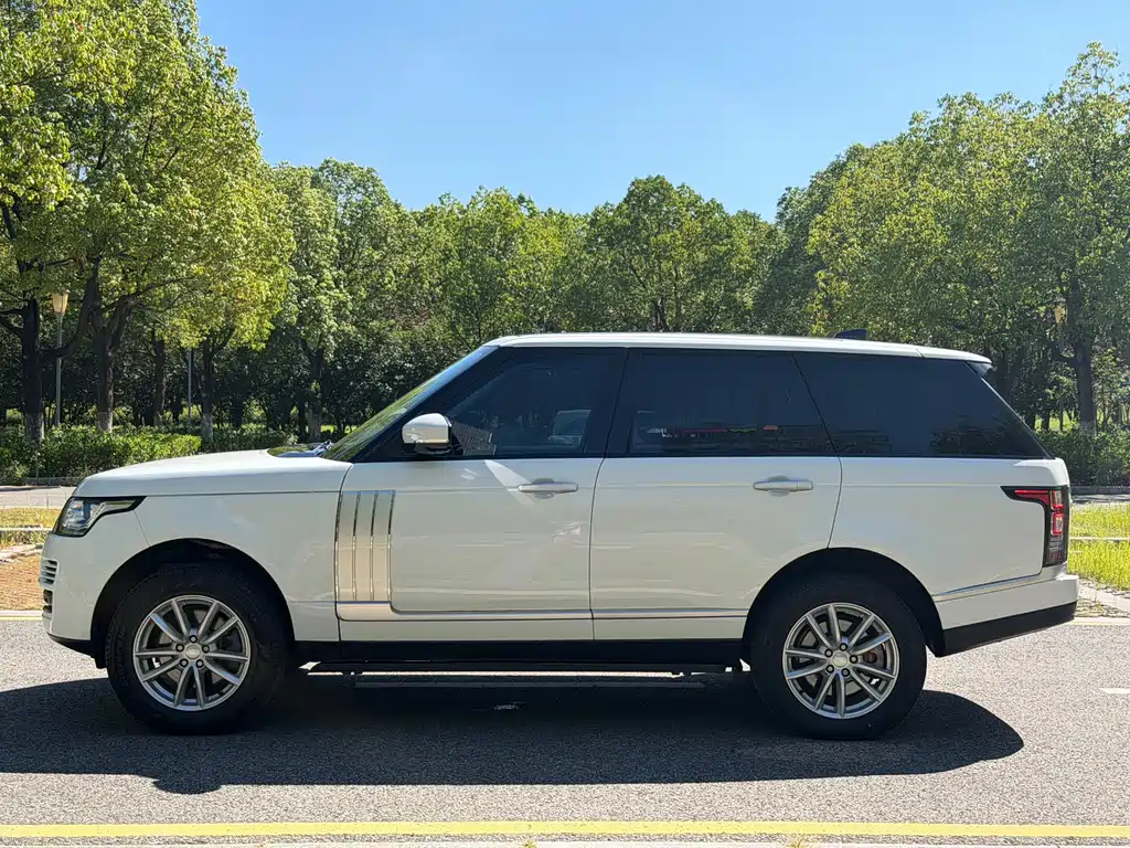 Land Rover Range Rover — миниатюра 22