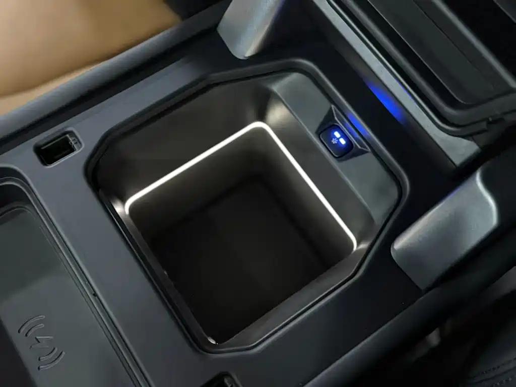 Land Rover Defender — миниатюра 10