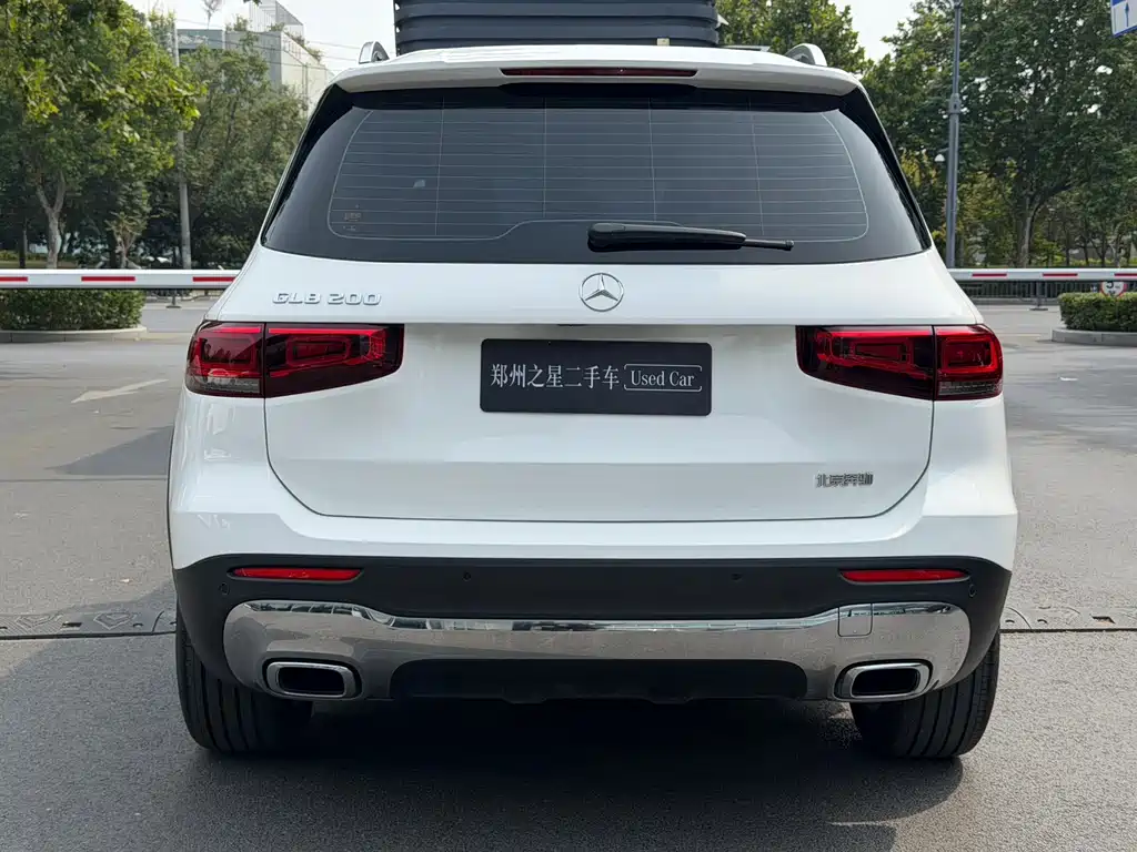 Mercedes-Benz GLB — миниатюра 7