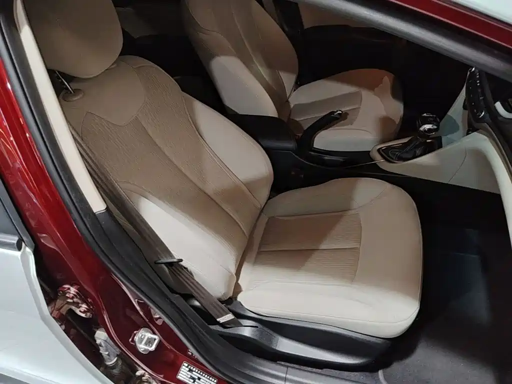 Buick Excelle — миниатюра 25