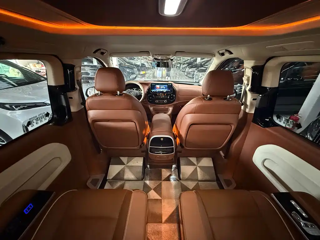Mercedes-Benz Vito — миниатюра 10
