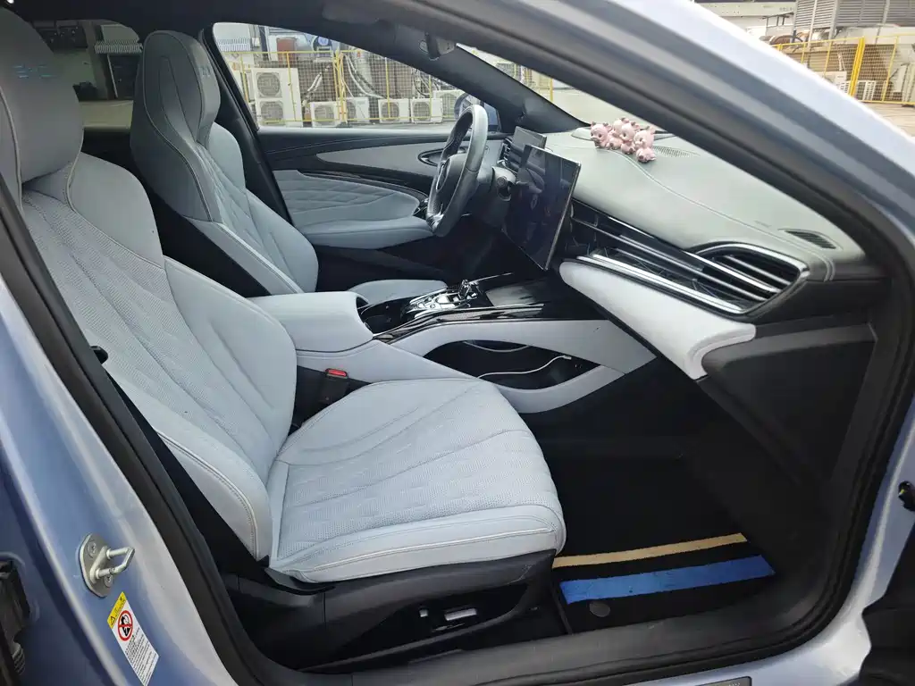 BYD Seal — миниатюра 13