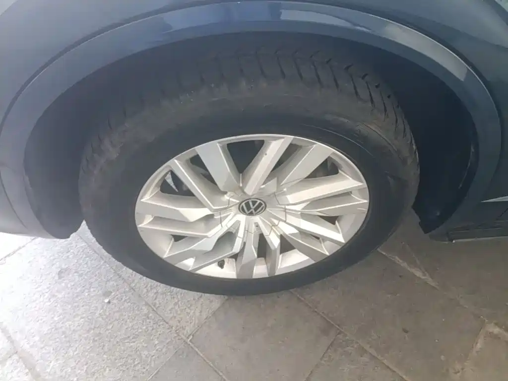 Volkswagen Touareg — миниатюра 23