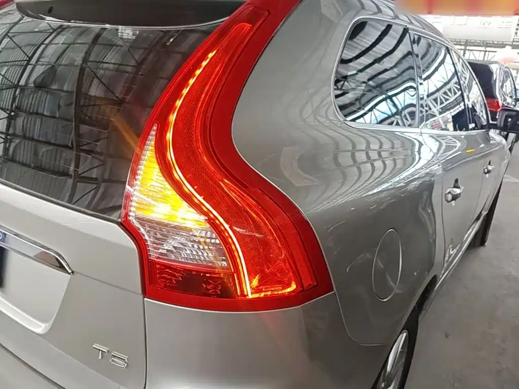 Volvo XC60 — миниатюра 8