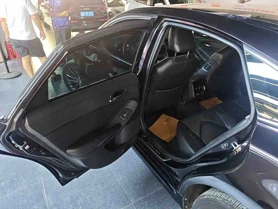 Toyota Avalon — миниатюра 7