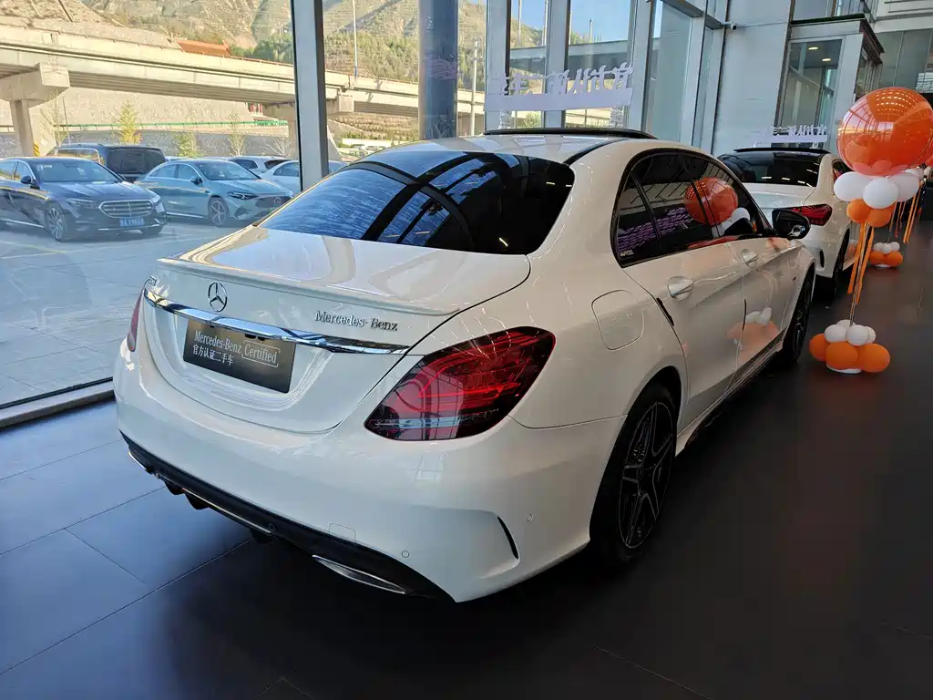 Mercedes-Benz C-Class — миниатюра 12