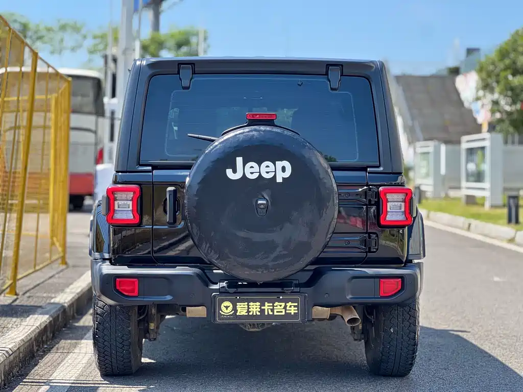 Jeep Wrangler — миниатюра 6