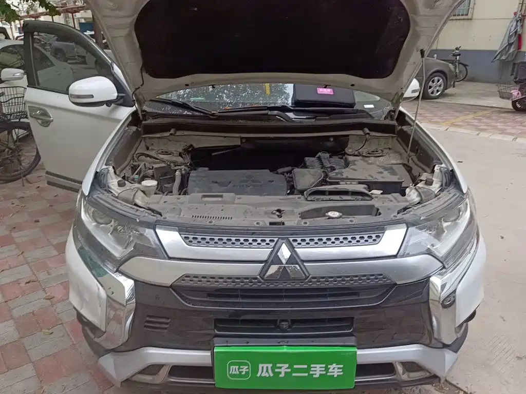 Mitsubishi Outlander — миниатюра 21