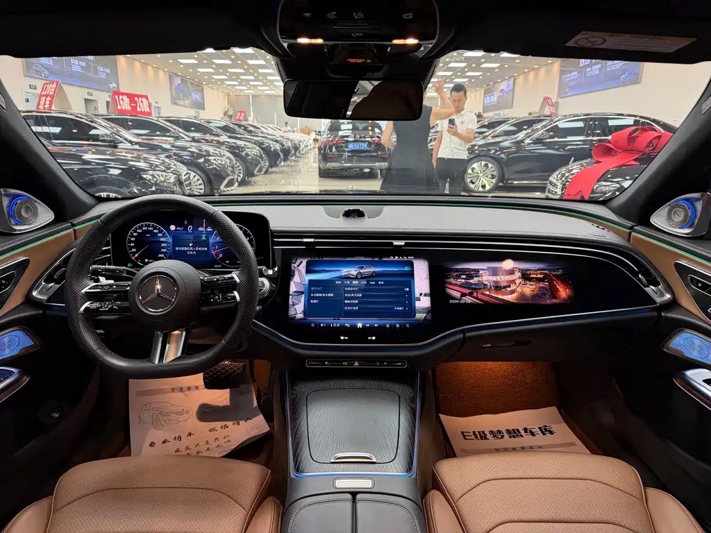 Mercedes-Benz E-Class — миниатюра 16