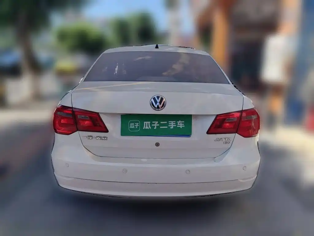 Volkswagen Jetta — миниатюра 3