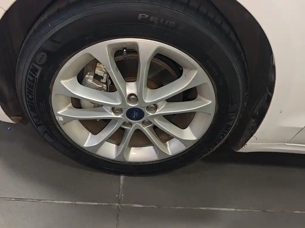 Ford Mondeo — миниатюра 23