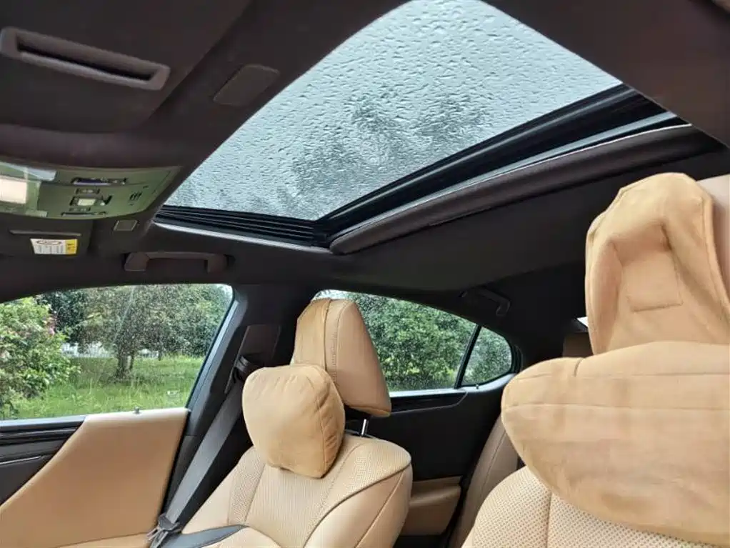 Lexus ES 2020 300h
